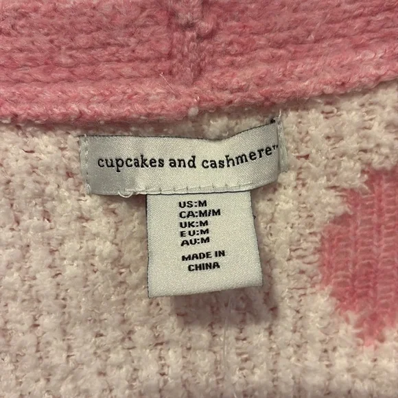 BNWT CUPCAKES & CASHMERE Valentine's Day Pink Heart Pattern Cardigan Size Medium - Picture 4 of 8